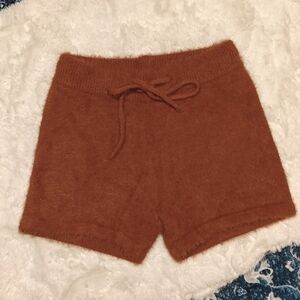 New Hem & Thread fuzzy knit shorts women's sz small